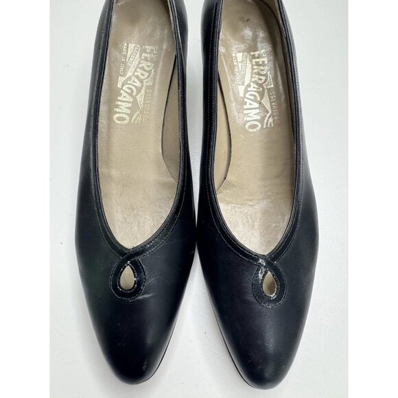 Salvatore Ferragamo Women's Black Leather Pumps Size 7 B - Picture 14 of 16